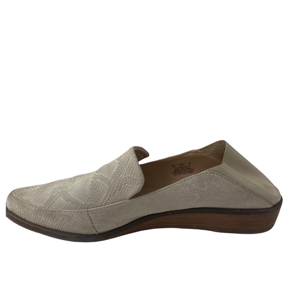 KELSI DAGGER Off White Snake Print Loafer - Picture 6 of 13